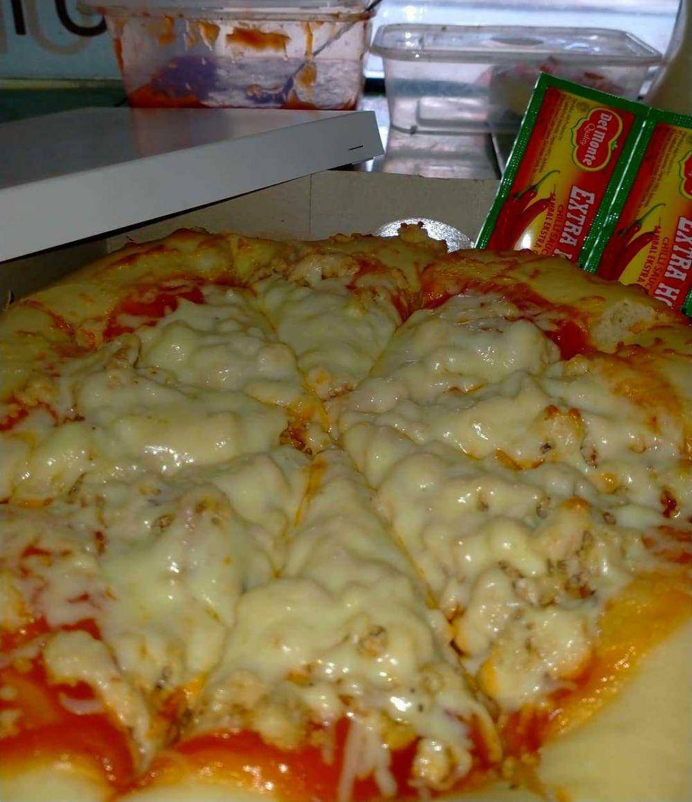 Bugen Pizza (instagram.com/bugen_pizzasumedang)