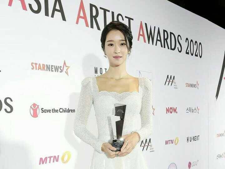 Seo Ye Ji di AA Awards 2020 (instagram.com/seoyeajiluv)