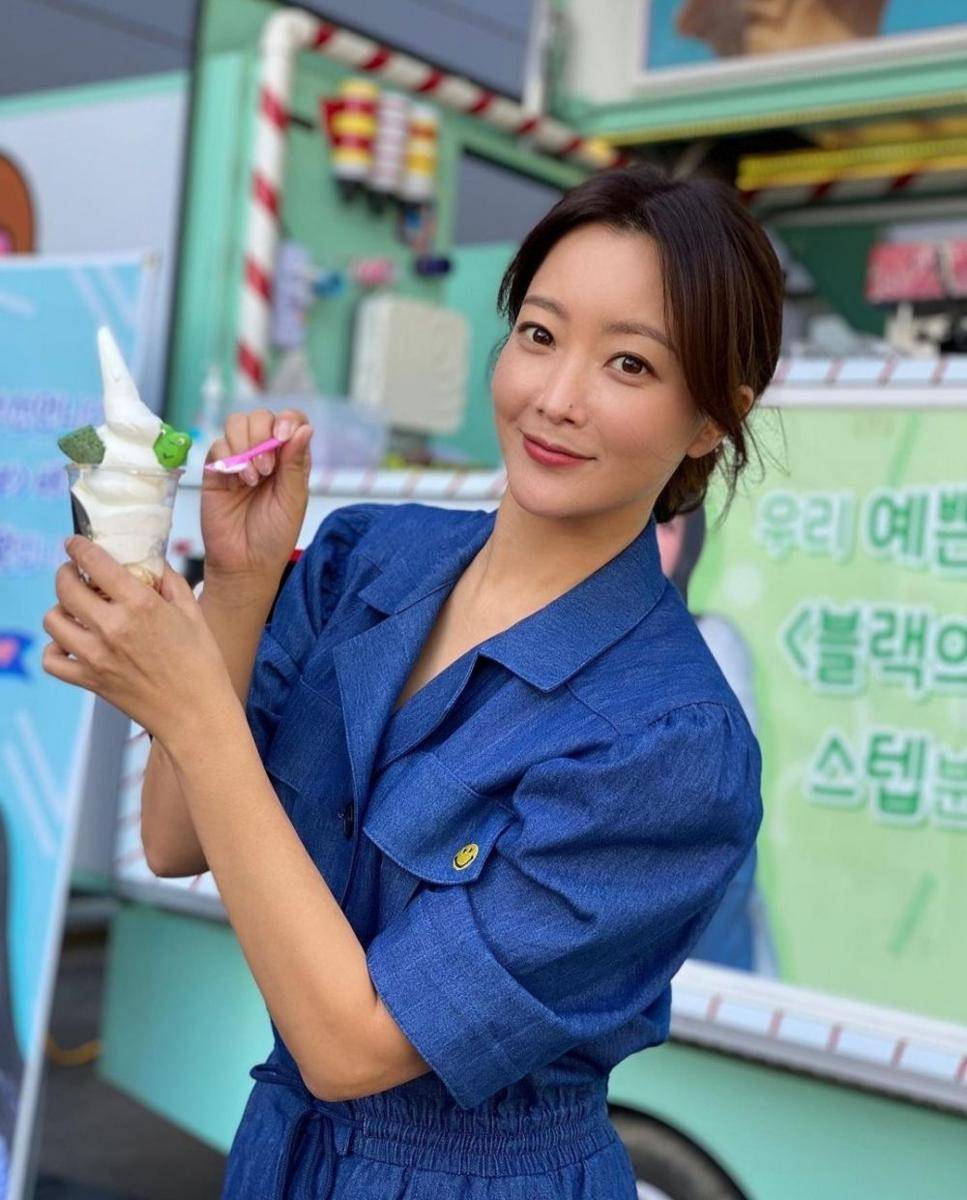 Kim Hee Seon (instagram.com/lovely.katie.k)