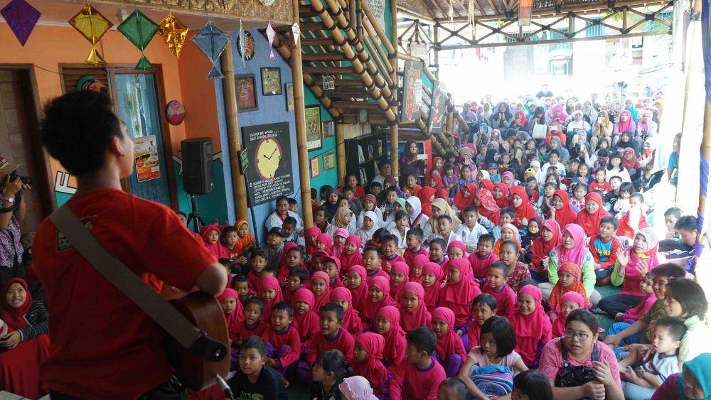 Kampung Dongeng (https://www.kampungdongeng.com)