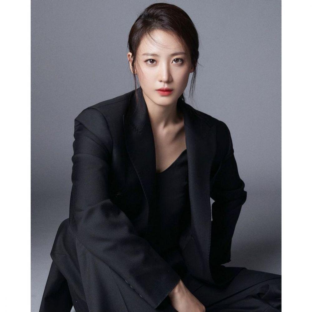 Claudia Kim (instagram.com/yg_stage)
