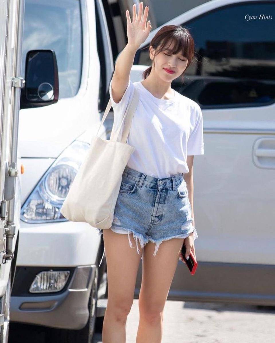 Short pants Mina Twice (instagram.com/twicexmina)