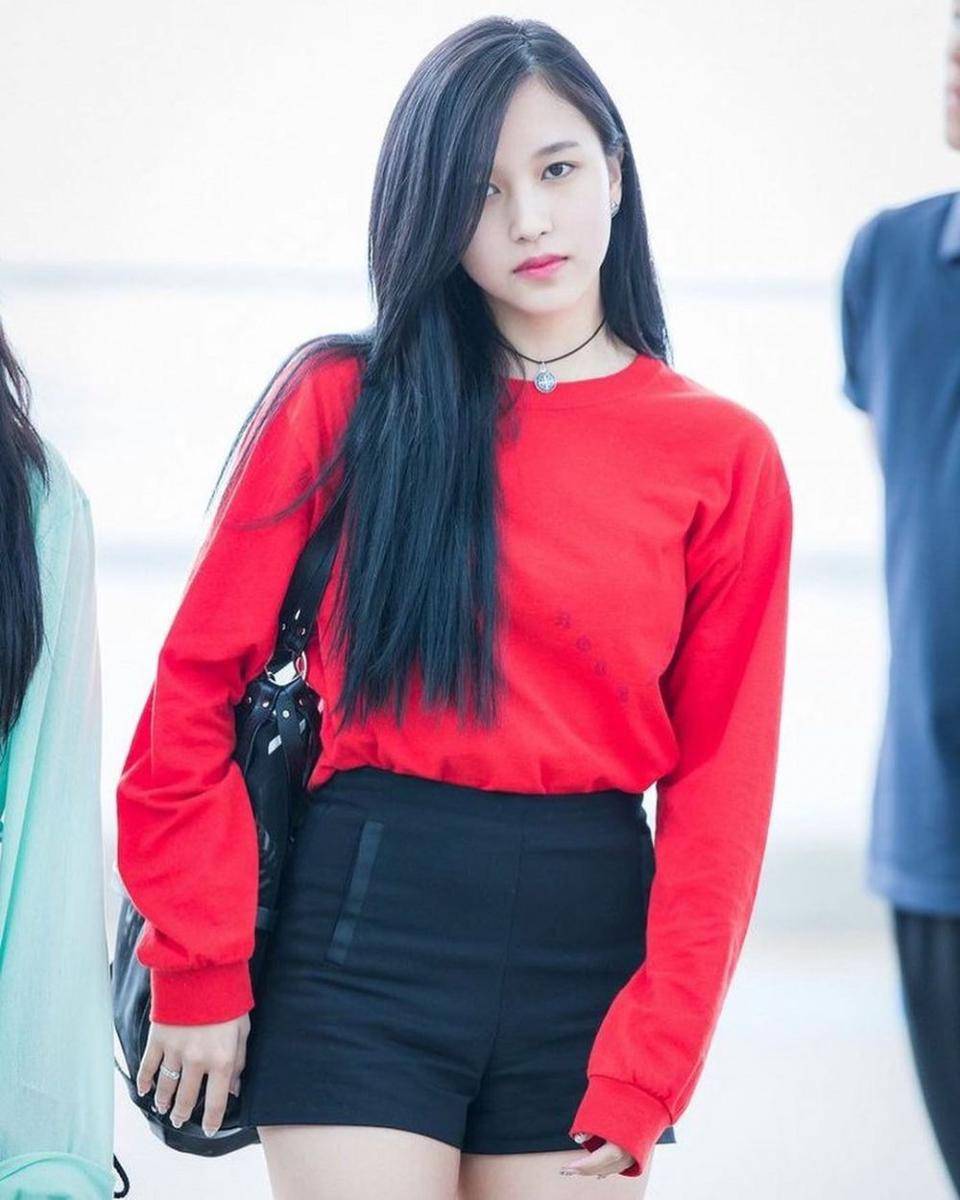 Short pants Mina Twice (instagram.com/twicexmina)