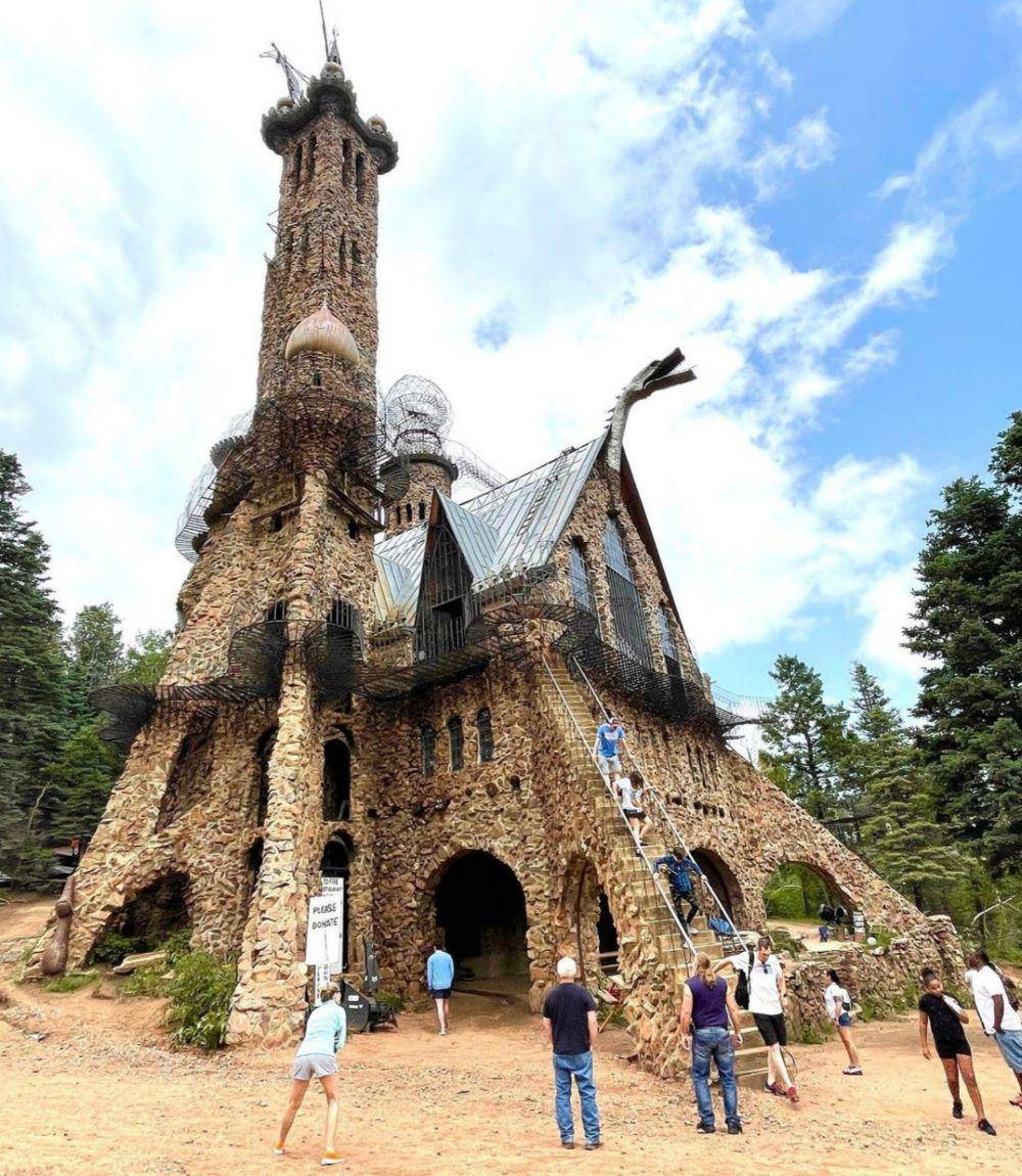 Bishop Castle (instagram.com/colorado_in_my_eyes)