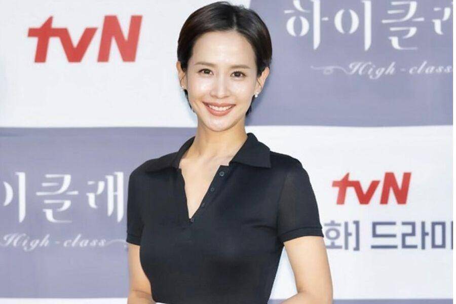 Jo Yeo Jeong (instagram.com/lightyears81)