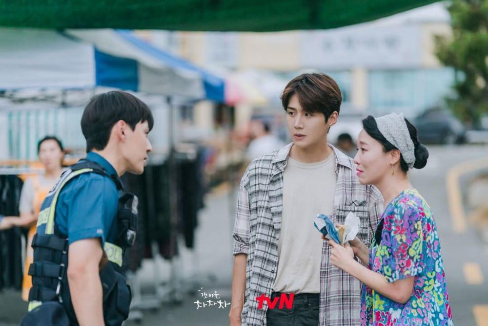 6 Nasihat Finansial yang Bisa Dipetik di KDrama Hometown Cha-Cha-Cha