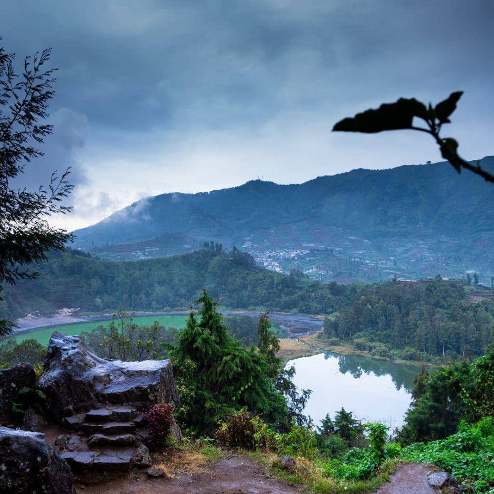 Potret Telaga Pengilon dari atas (instagram.com/diengbanjarnegara)