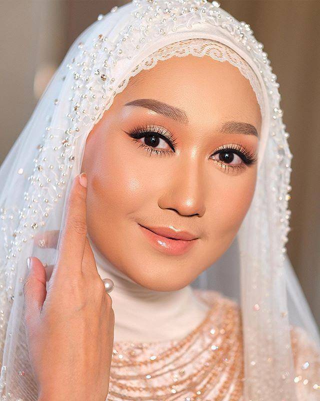 Dian Pelangi (instagram.com/theuppermostphotography)