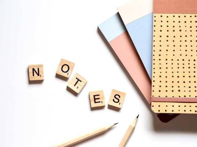 ilustrasi notes (pexels.com/Jess Bailey Designs)