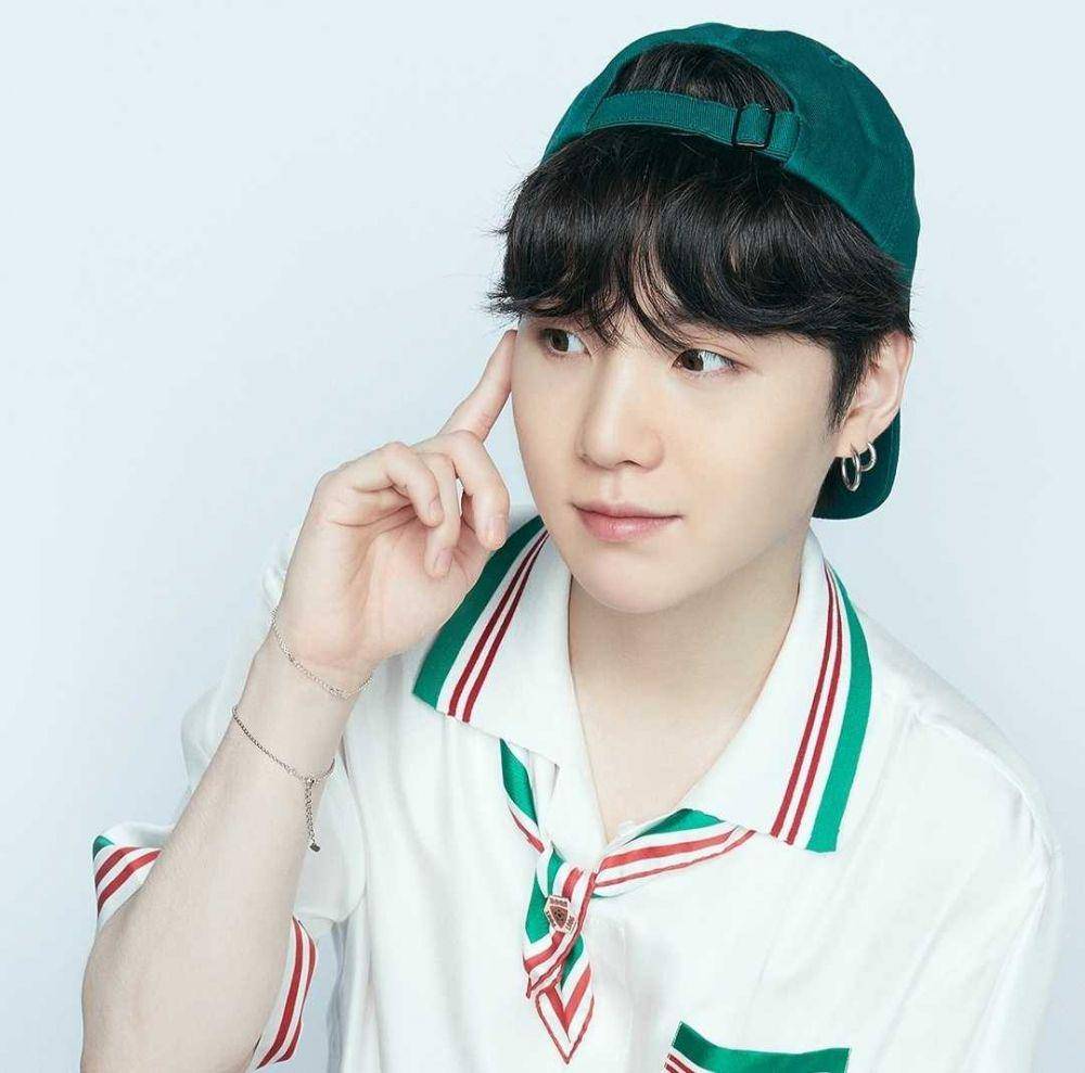 SUGA BTS (instagram.com/bts.bighitofficial)