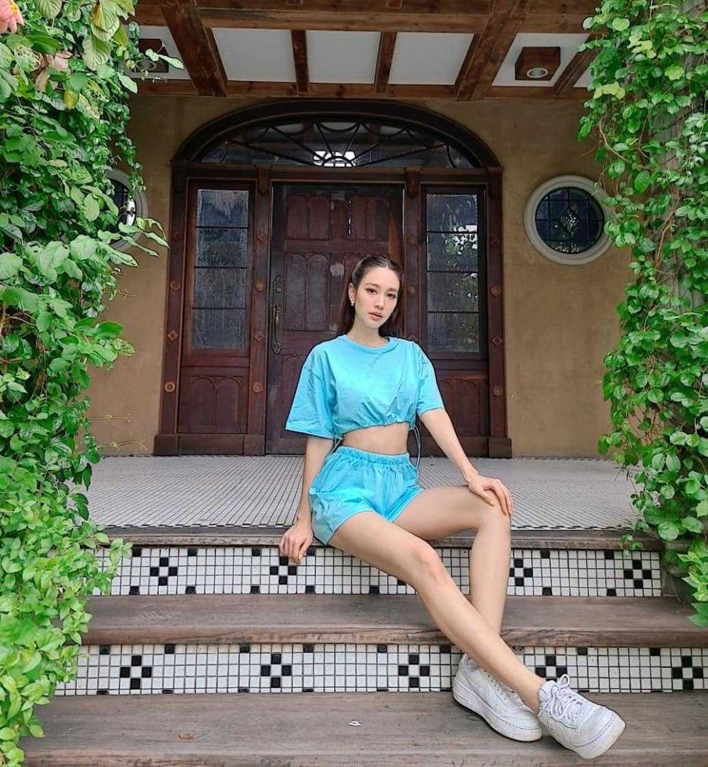 Outfit one set ala Min Pechaya (instagram.com/minpechaya)