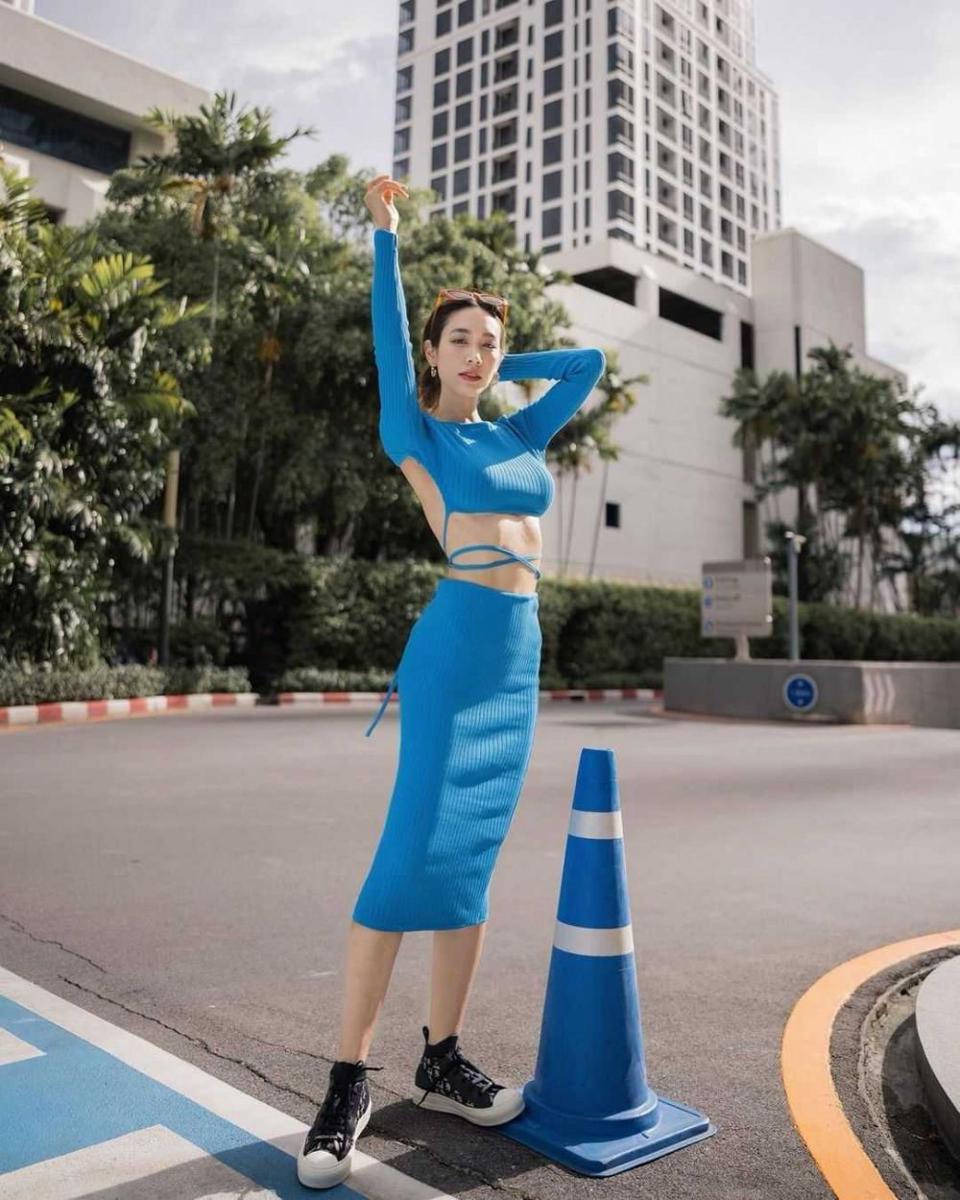 Outfit one set ala Min Pechaya (instagram.com/minpechaya)