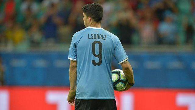 potret Luis Suarez bersama Uruguay (fcbarcelonanoticias.com)
