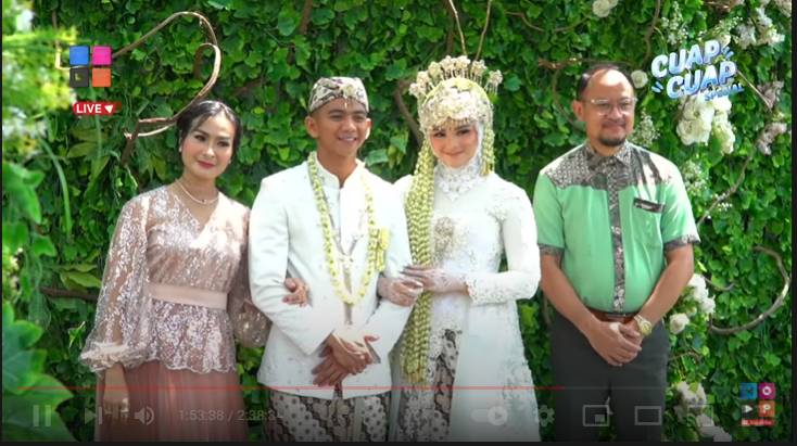 Makeup dan busana Syifa. (youtube.com/MOPChannel)