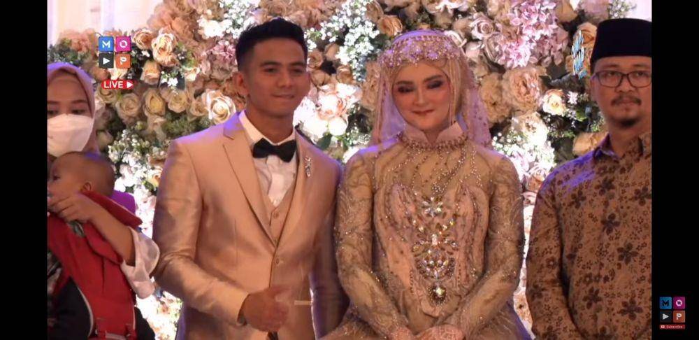 Baju dan makeup syifa. (youtube.com/MOPChannel)