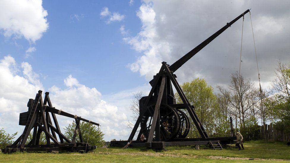 potret Trebuchet (bbc.com)