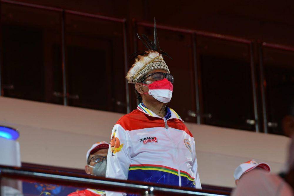 Menteri Koordinator bidang politik, hukum dan keamanan (Polhukam), Mahfud MD ketika ikut upacara penutupan PON XX di Papua (Dokumentasi Kemenko Polhukam)