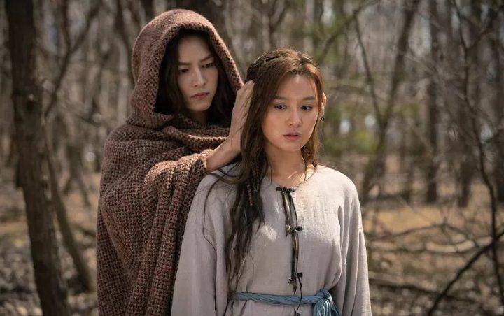potret kebersamaan Kim Ji Won dan Song Joong Ki dalam drama Arthdal Chronicles (dok. tvN/Arthdal Chronicles)