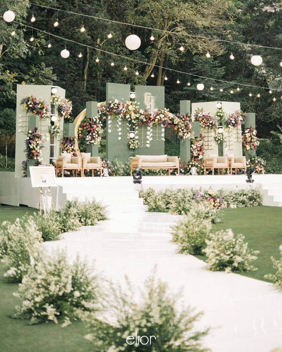 Referensi dekorasi wedding bertema hijau (instagram.com/eliordesign)