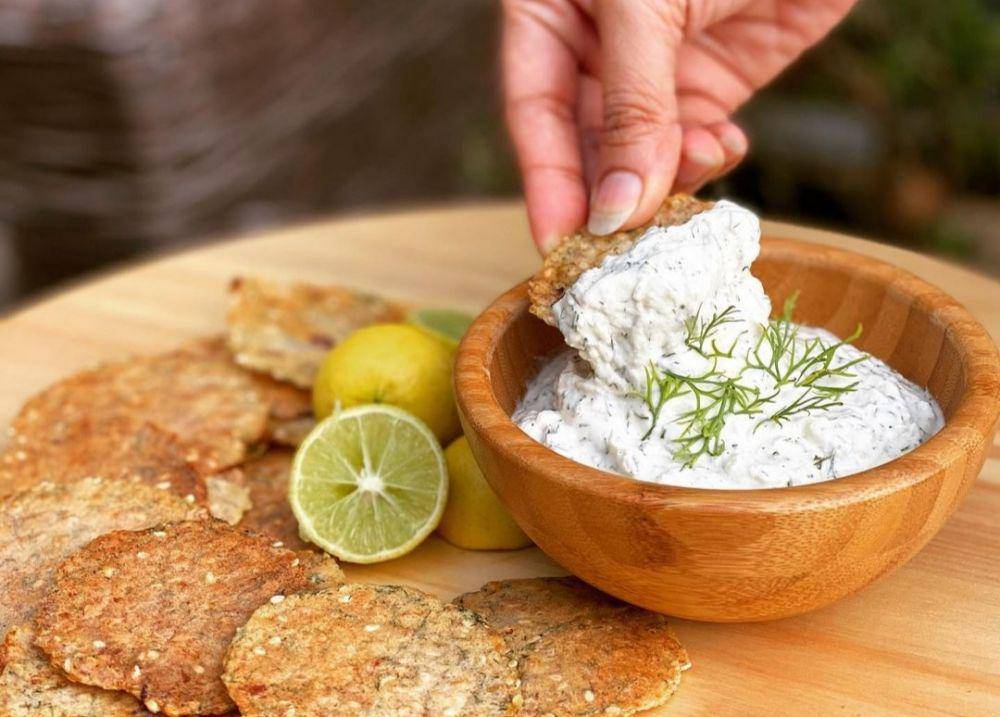 tzatziki (instagram.com/bybreakofdawn)