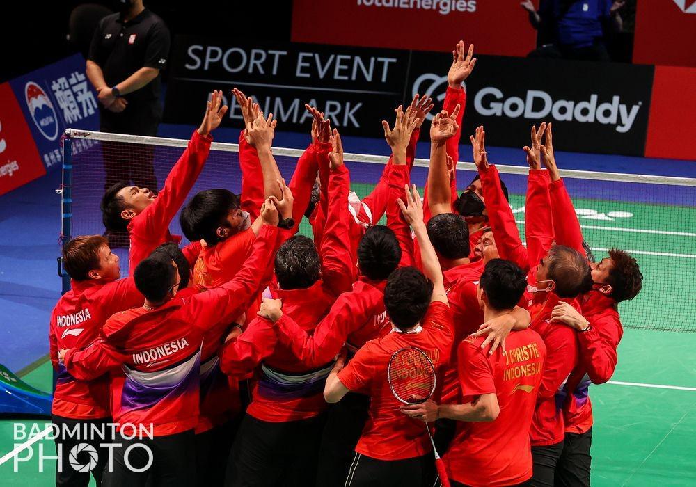 Perang Tagar Usai Unggahan Jonatan Christie di Media Sosial