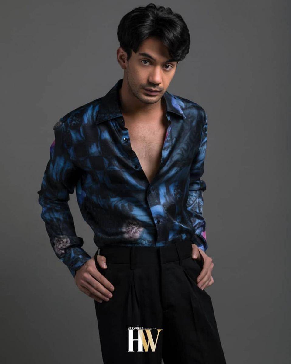 Reza Rahadian (instagram.com/officialpilarez)
