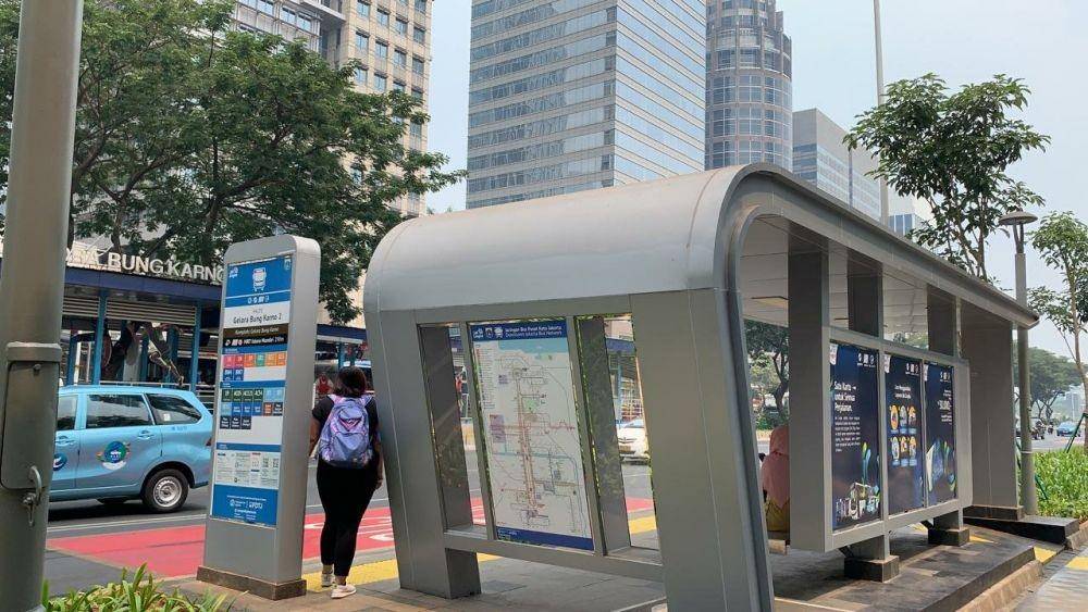 Halte di Jalan Sudirman, Jakarta (twitter.com/dtkj_official)