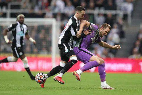potret laga Newcastle melawan Tottenham (premierleague.com)