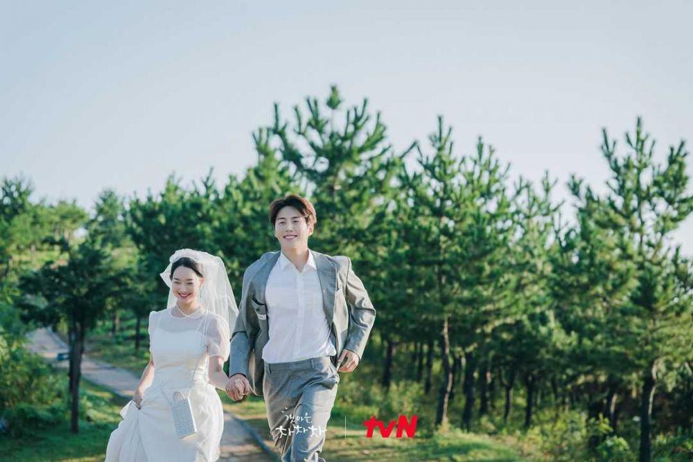 Happy ending Hometown Cha Cha Cha (instagram.com/tvn_drama)