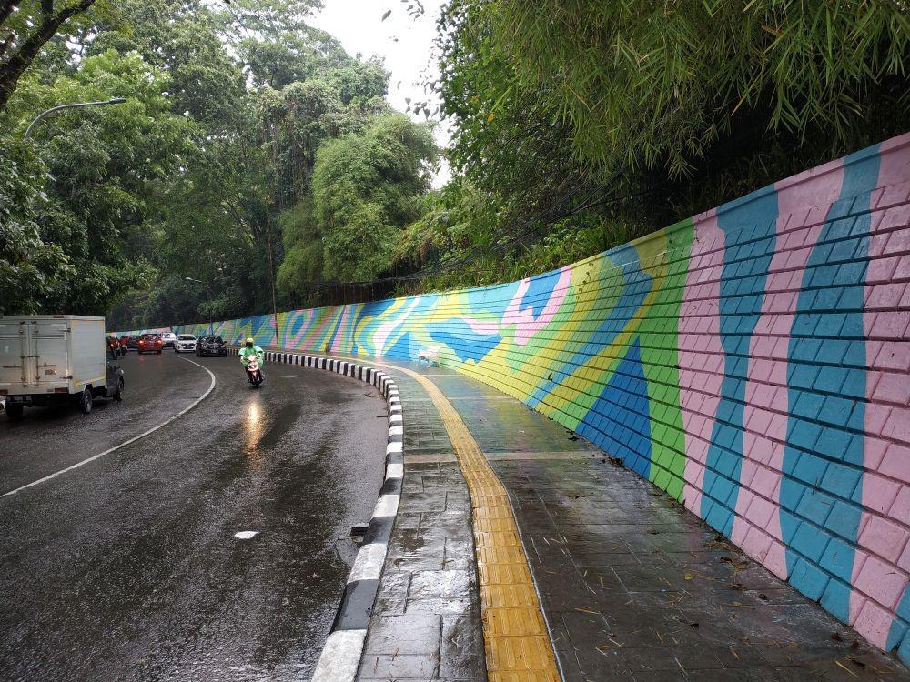 Lagi dan Lagi, Tembok Hias di Baksil Kota Bandung Jadi Korban Vandalisme