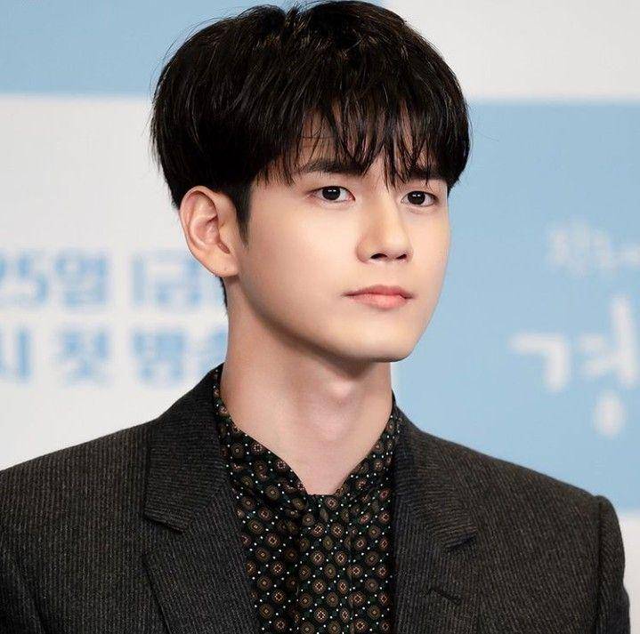 potret Ong Seongwu (instagram.com/osw_onge)