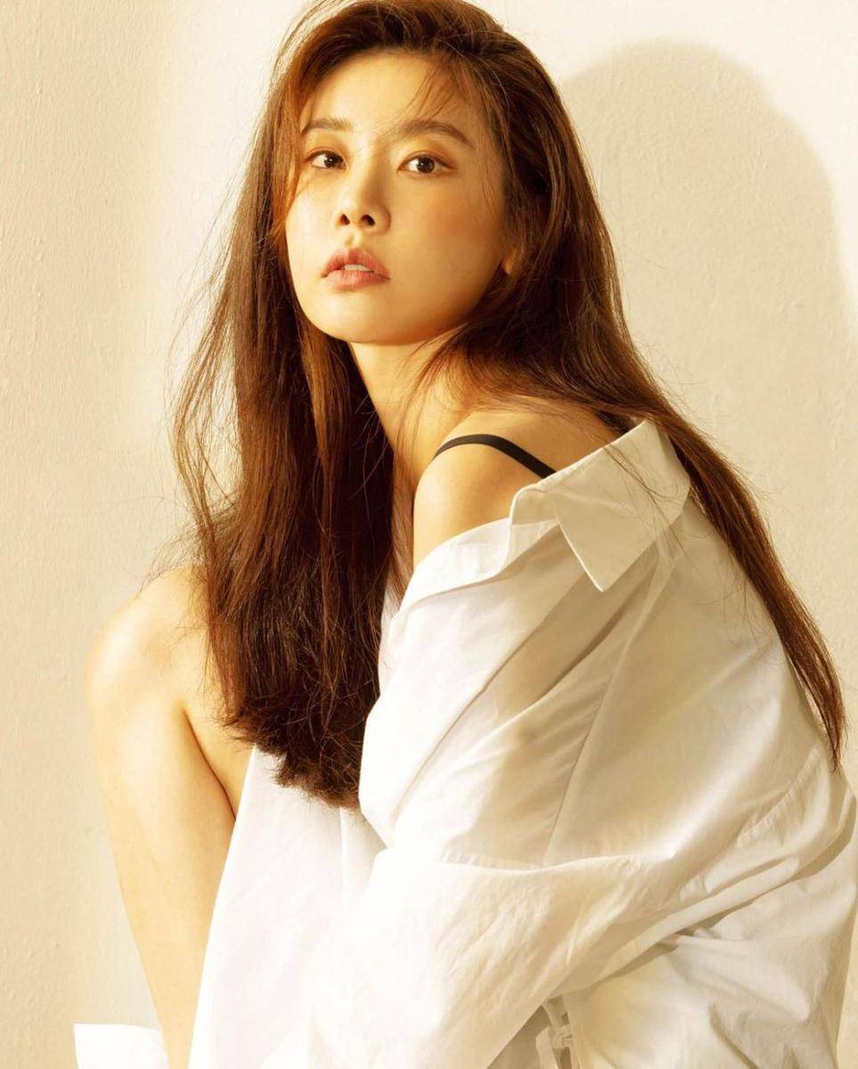Park So Jin (instagram.com/ssozi_sojin)