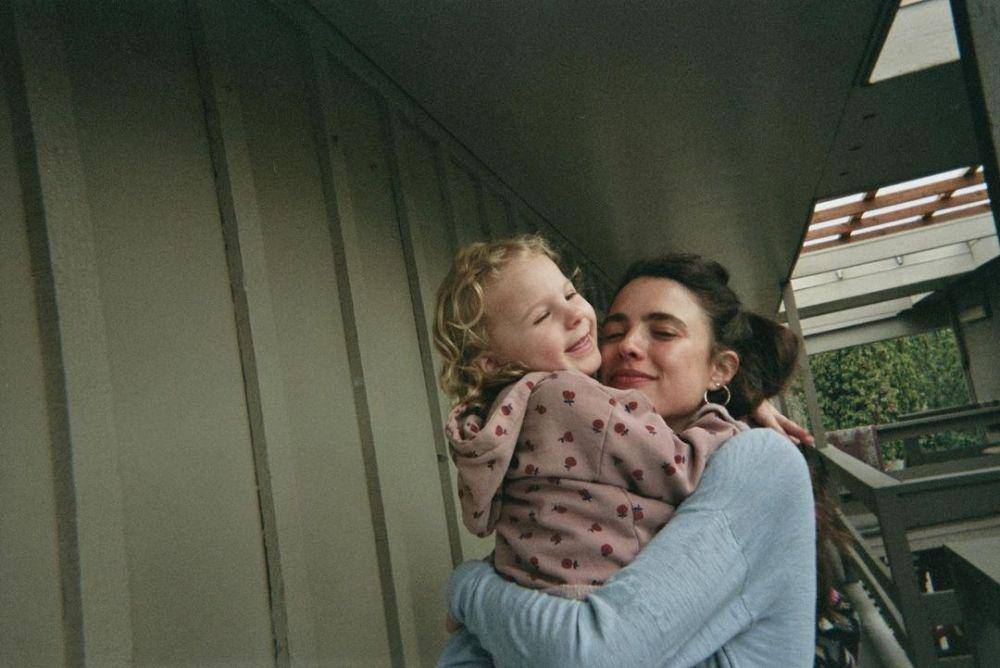 Margaret Qualley dan Rylea Nevaeh Whittet (instagram.com/hedofthebloom)