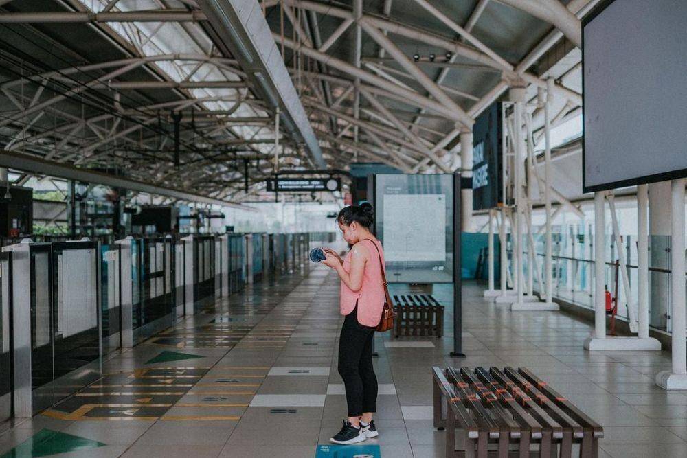 Ilustrasi menunggu MRT Jakarta (instagram.com/reggyarya)