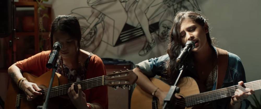 Danilla Riyadi dan Maudy Ayunda (dok. Paragon Pictures)