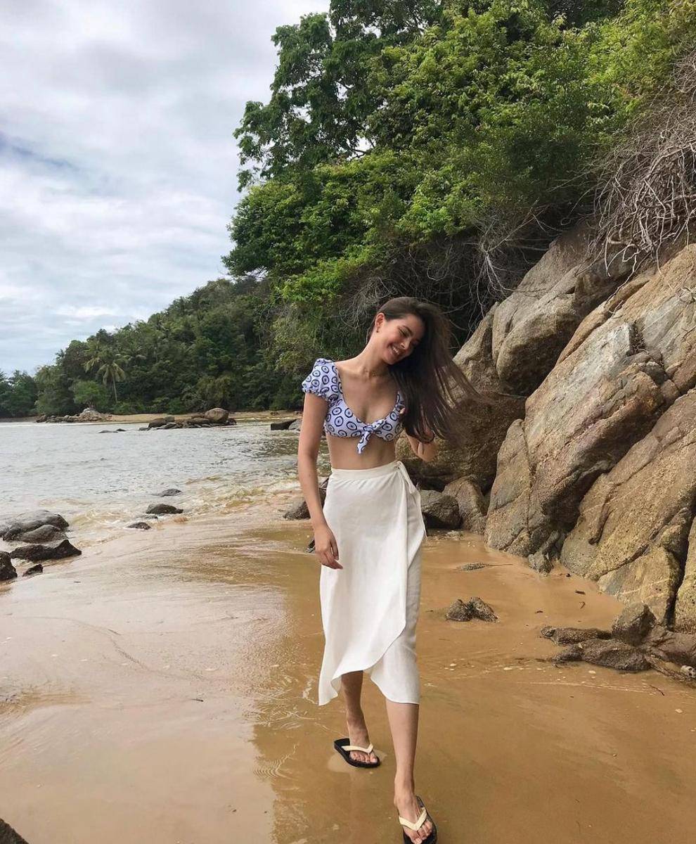 Mix and match rok ala Yaya Urassaya (instagram.com/urassayas)