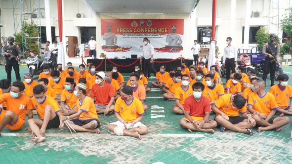 Konferensi pers anev 3 C Polrestabes Surabaya, Senin (18/10/2021) Dok. Humas Polrestabes Surabaya.