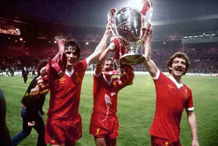 Liverpool mengangkat trofi Liga Champions 1978 (thisisanfield.com)