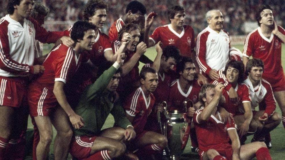Nottingham Forest mengangkat trofi Liga Champions 1979/80 (uefa.com)