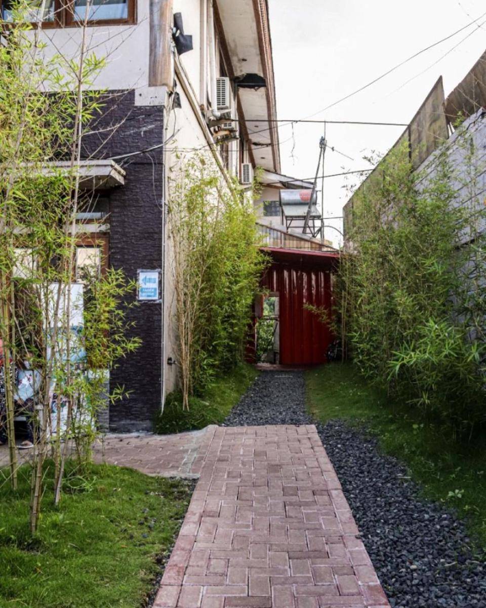 Bober Backyard (instagram.com/kokokuliner)