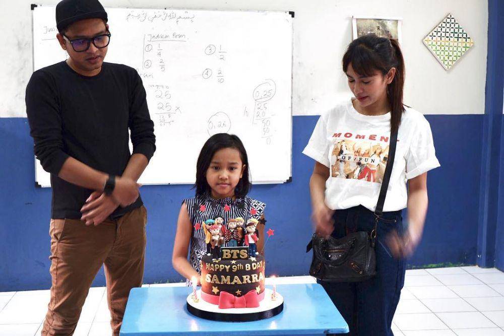 potret Masayu Anastasia bersama Lembu Wiworojati dan anak (instagram.com/masayuanastasia)