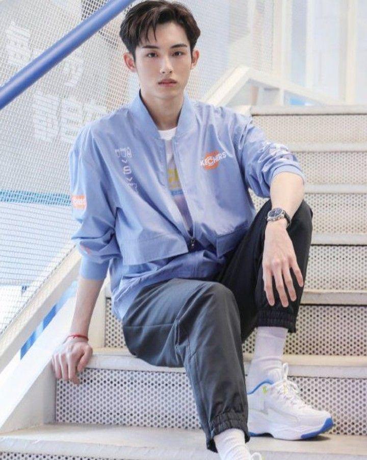 Outer Winwin NCT (instagram.com/nctunited00)