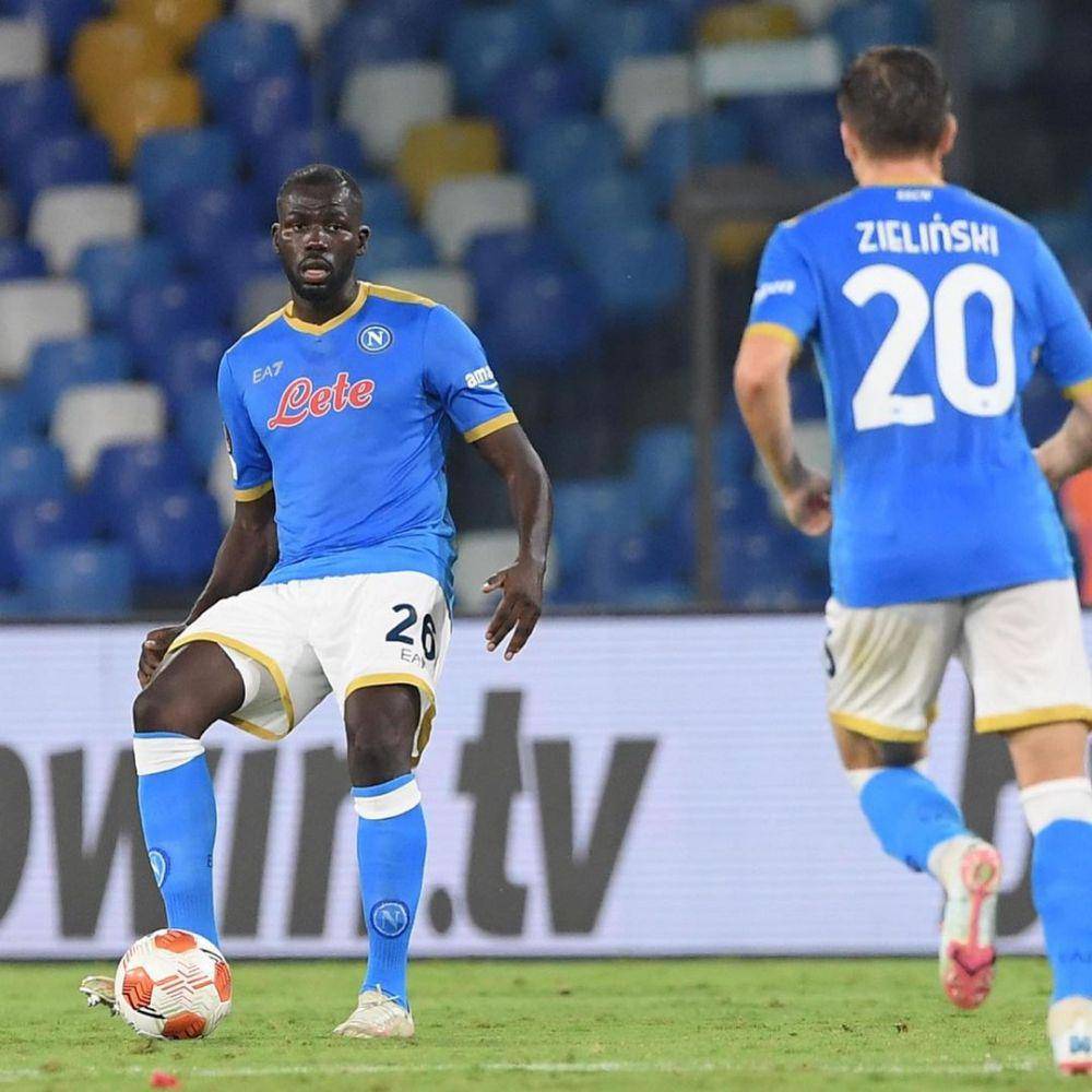 Koulibaly andalan lini belakang Napoli (instagram.com/officialsscnapoli)