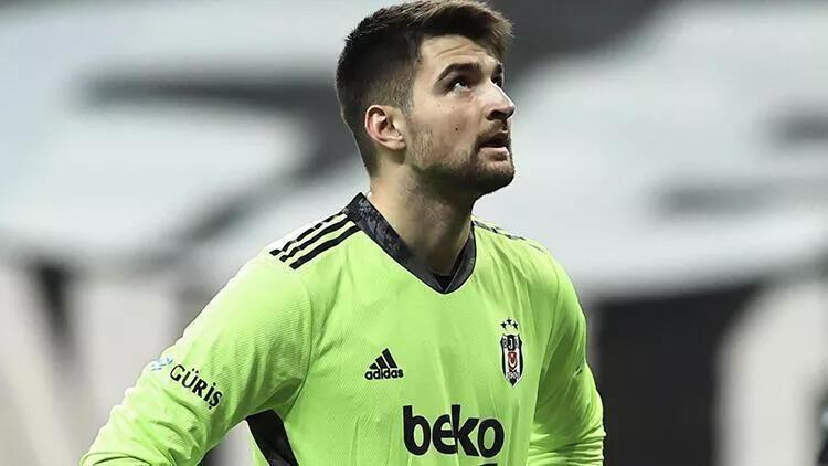 potret Ersin Destanoglu bersama Besiktas (newsfounded.com)