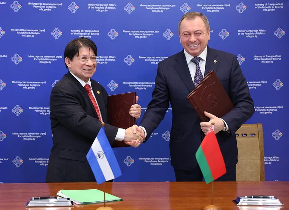 Menlu Nikaragua Denis Moncada dan Menlu Belarusia Vladimir Makéi. (twitter.com/BelarusMFA)