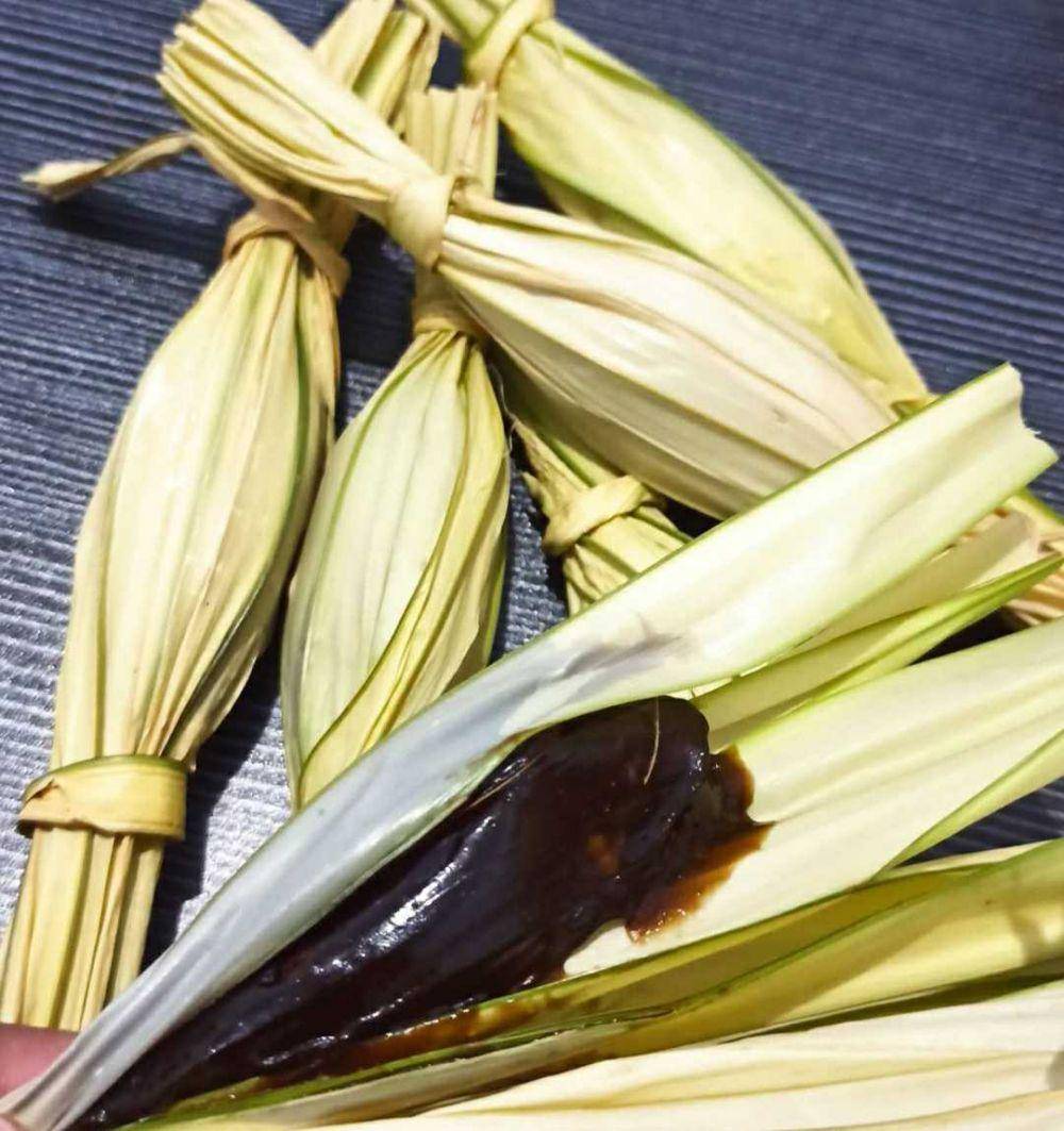 Dodol Amurang (instagram.com/nengwidalicious)
