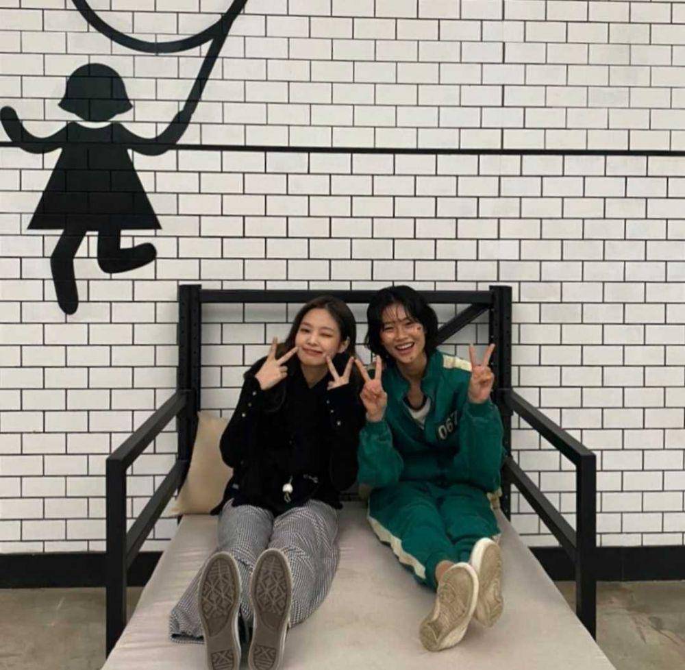 Jennie BLACKPINK dan Jung Ho Yeon (instagram.com/hooooyeony)