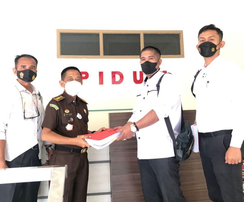 Subdit I Dirreskrimum Polda Lampung serahkan berkas perkara pelanggaran proses Khilafatul Muslimim. (IDN Times/Istimewa)
