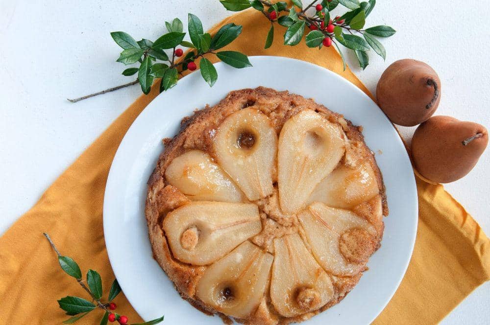ilustrasi pear and quark tart (unsplash.com/Jodie Morgan)