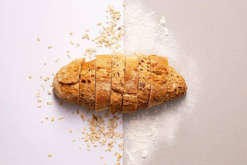 ilustrasi roti (pexels.com/Mariana Kurnyk)